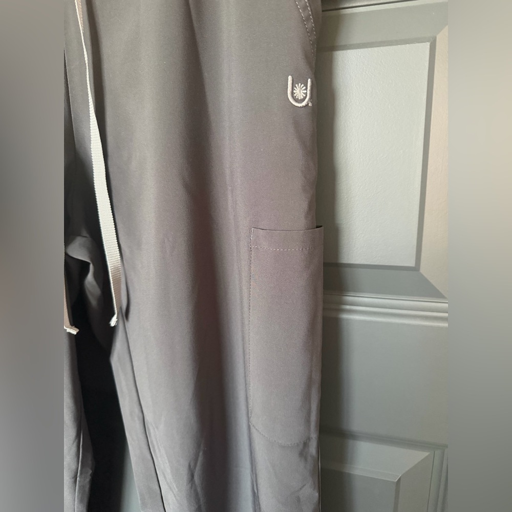 Urbane Performance Gray Drawstring Scrub Pants Wi… - image 3